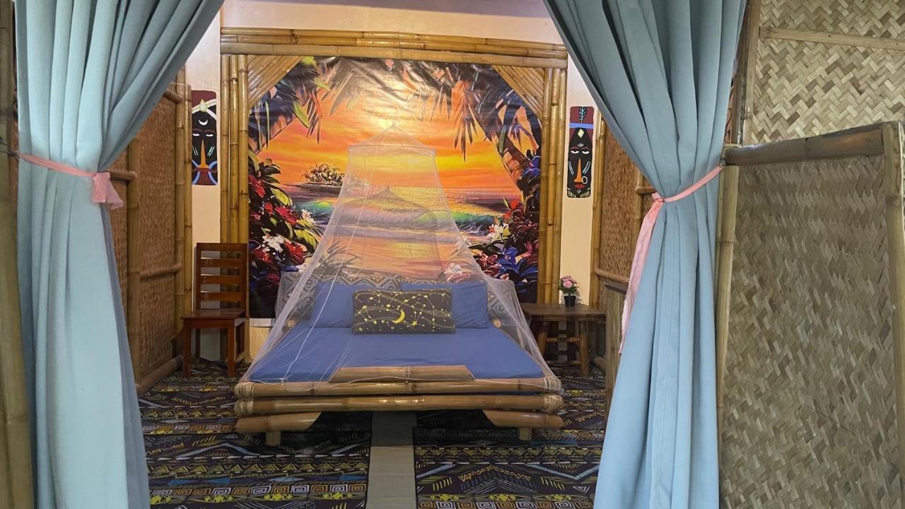 Blue Moon Guesthouse Puerto Princesa Екстер'єр фото