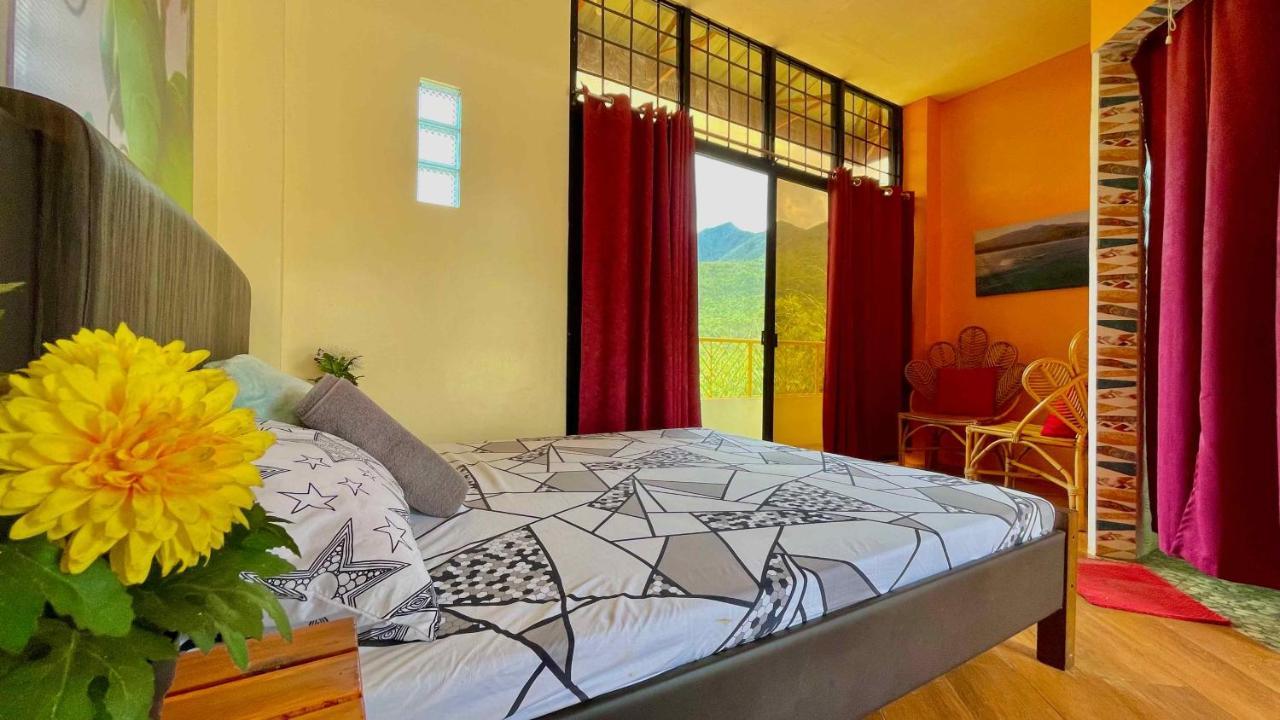 Blue Moon Guesthouse Puerto Princesa Екстер'єр фото